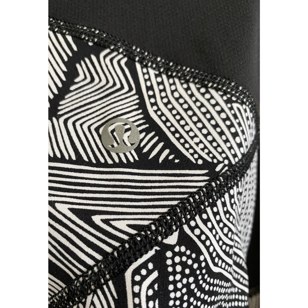 Lululemon Leggings Womens Size 6 Crop Dottie Tribe White Black Activewear Pants - Picture 4 of 12